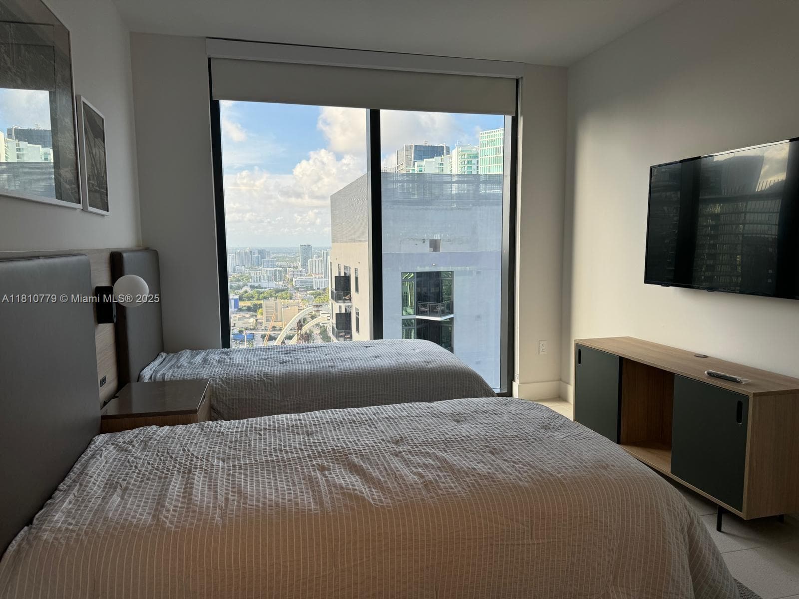 159 NE 6TH ST # 4215, Miami FL 33132 — 17