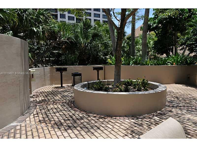 520 Brickell Key Dr # A811, Miami FL 33131 — 46
