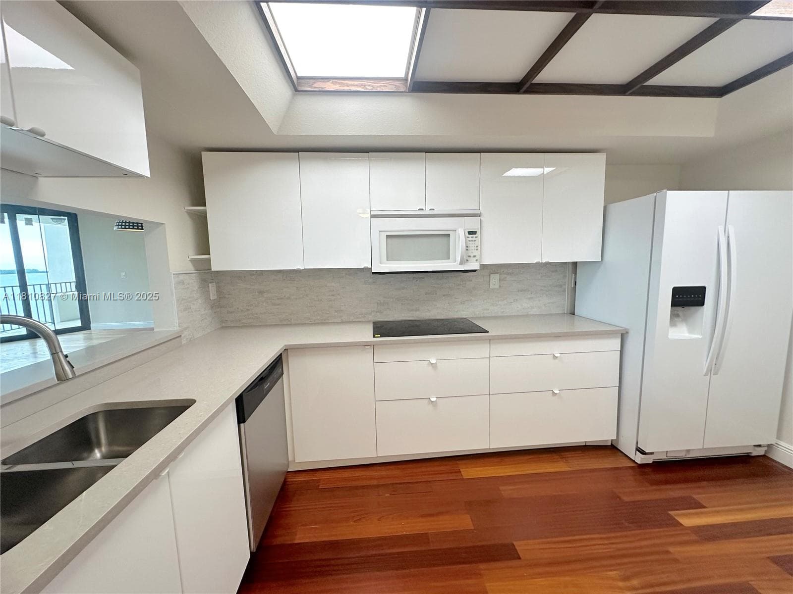 520 Brickell Key Dr # A811, Miami FL 33131 — 16