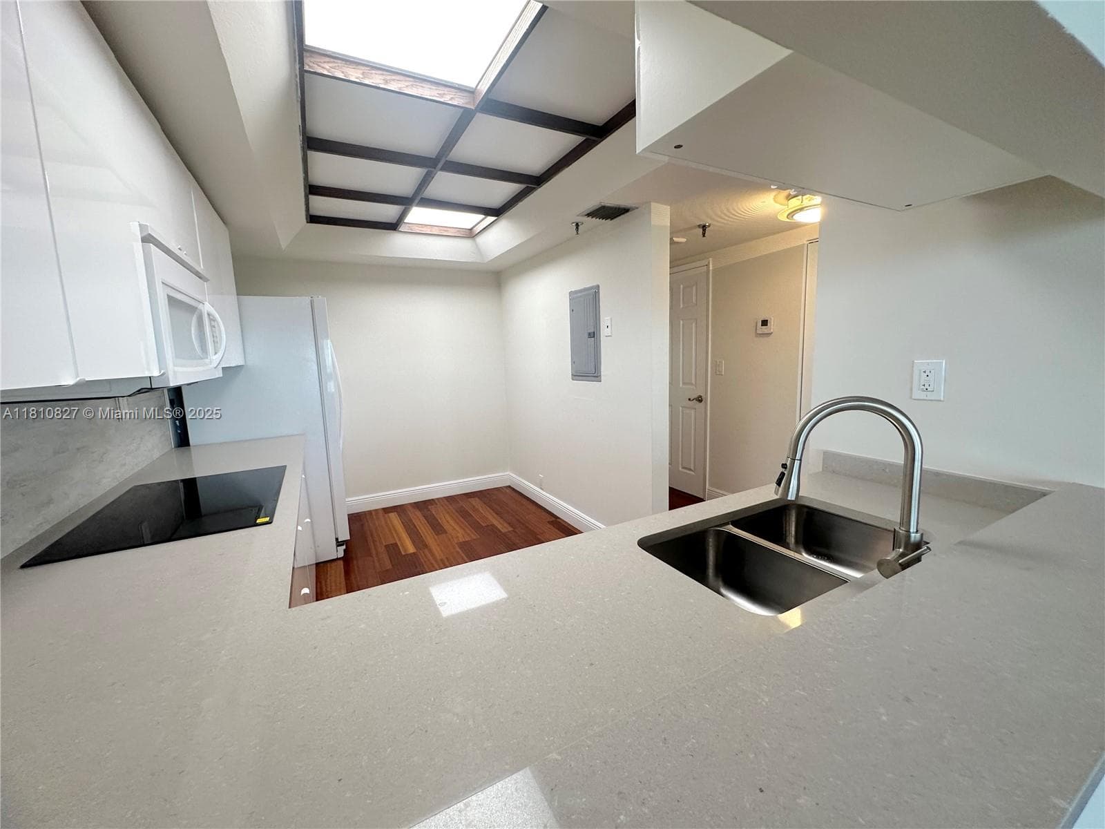 520 Brickell Key Dr # A811, Miami FL 33131 — 12