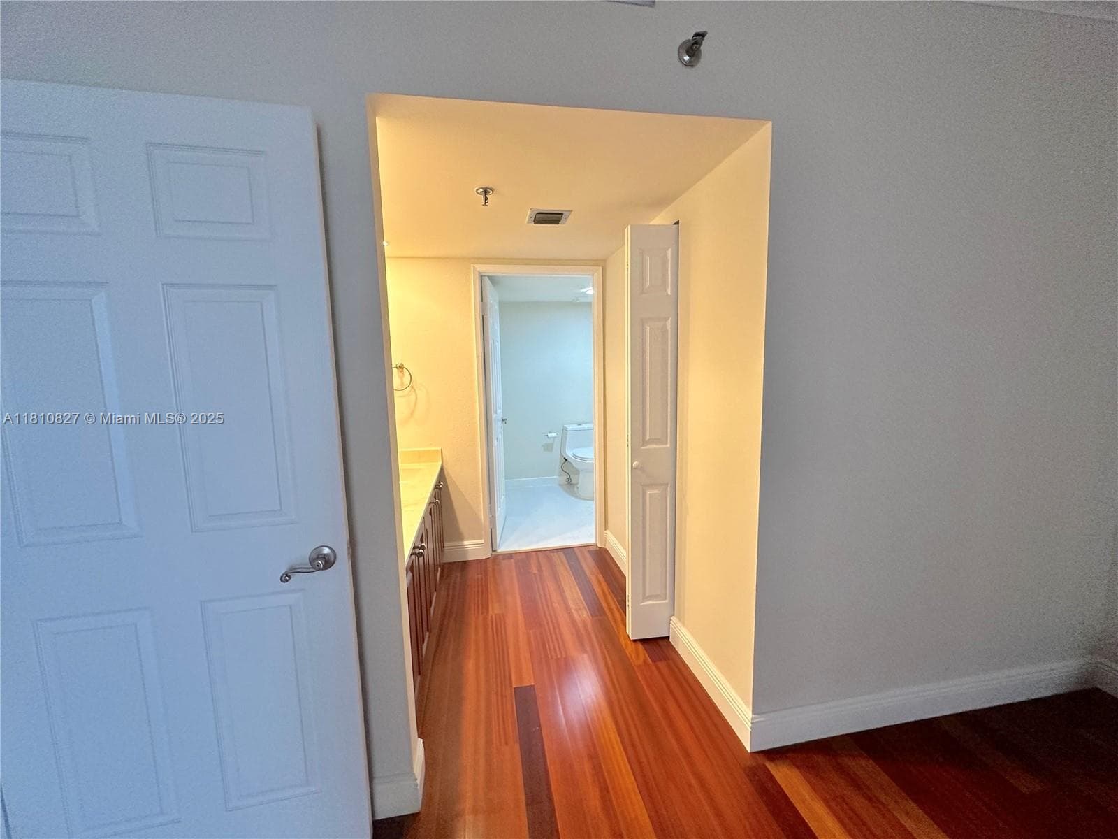 520 Brickell Key Dr # A811, Miami FL 33131 — 26