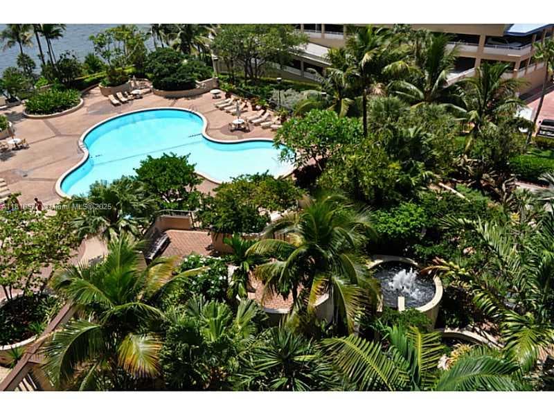 520 Brickell Key Dr # A811, Miami FL 33131 — 38