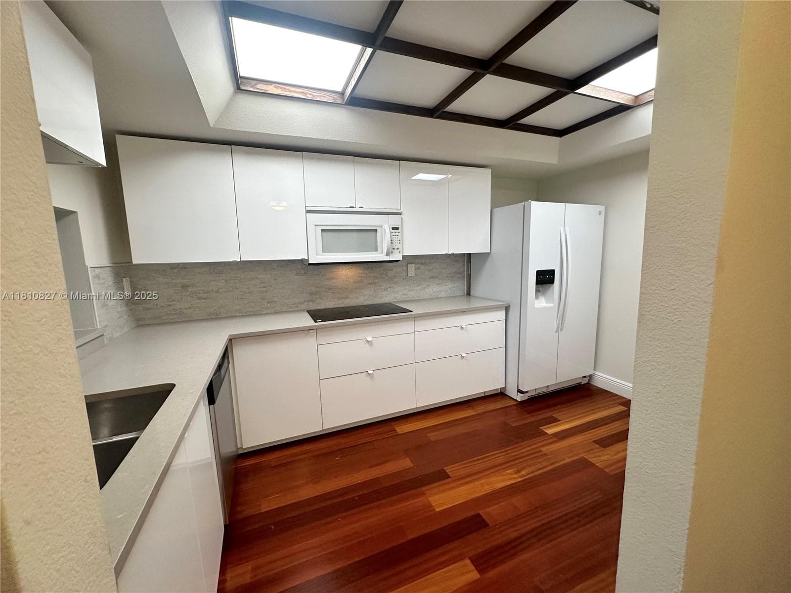 520 Brickell Key Dr # A811, Miami FL 33131 — 14