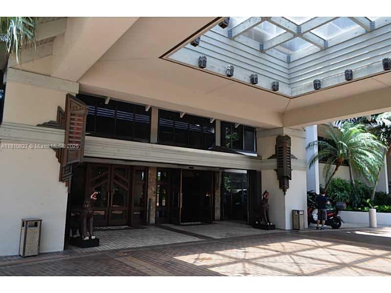 520 Brickell Key Dr # A811, Miami FL 33131 — 41