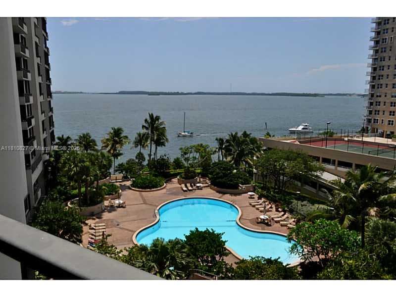 520 Brickell Key Dr # A811, Miami FL 33131 — 37