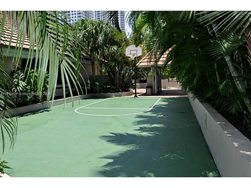 520 Brickell Key Dr # A811, Miami FL 33131 — 48