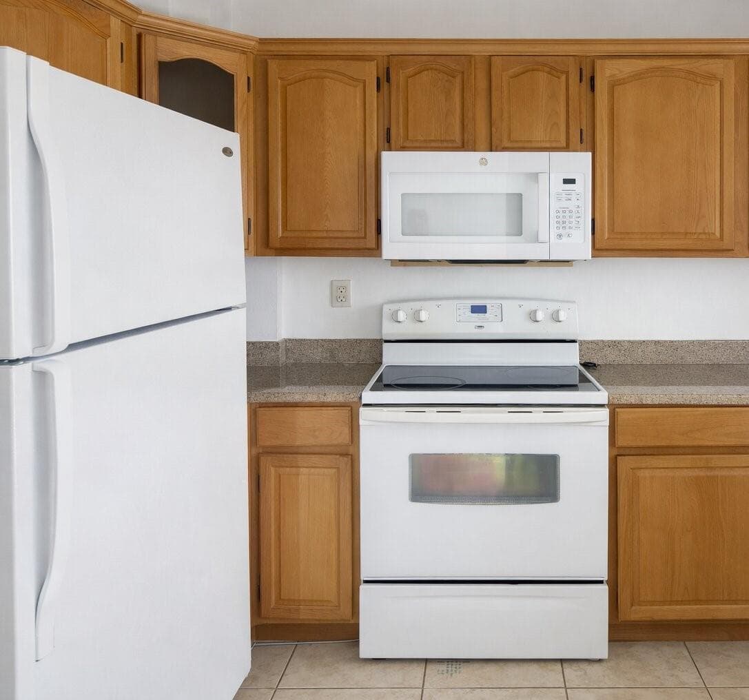 8185 NW 7th Street # 214, Miami FL 33126 — 10