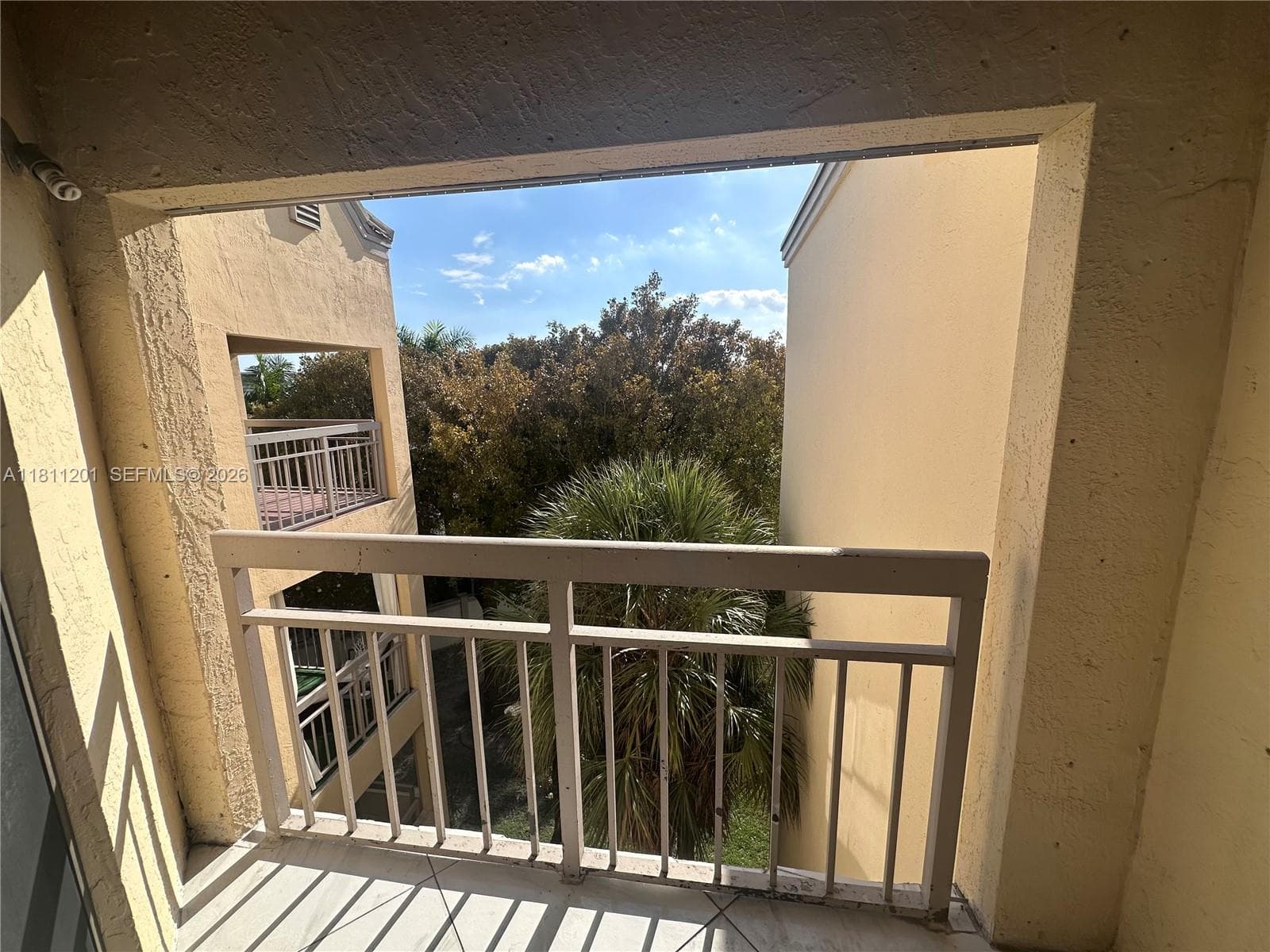 8290 Lake Dr # 502, Doral FL 33166 — 20