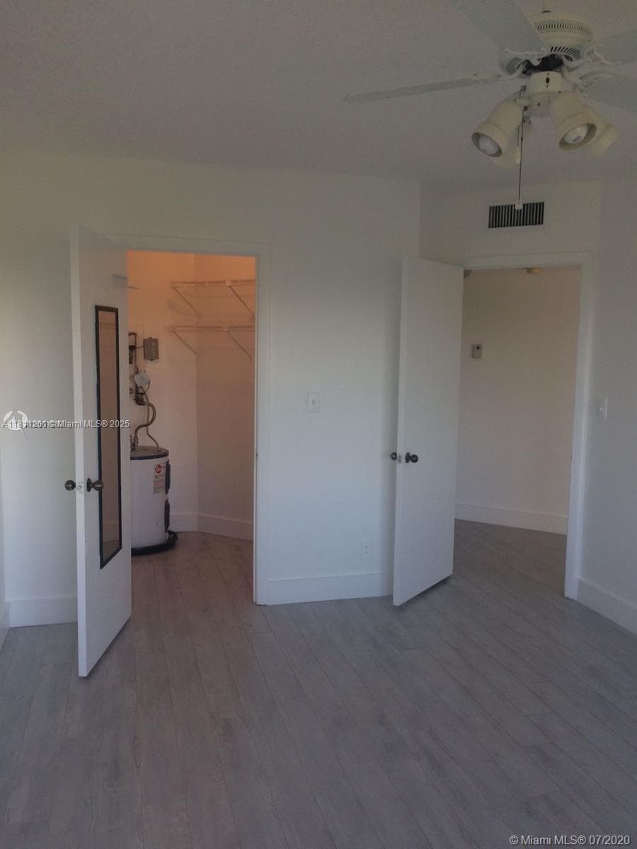 8290 Lake Dr # 527, Doral FL 33166 — 6