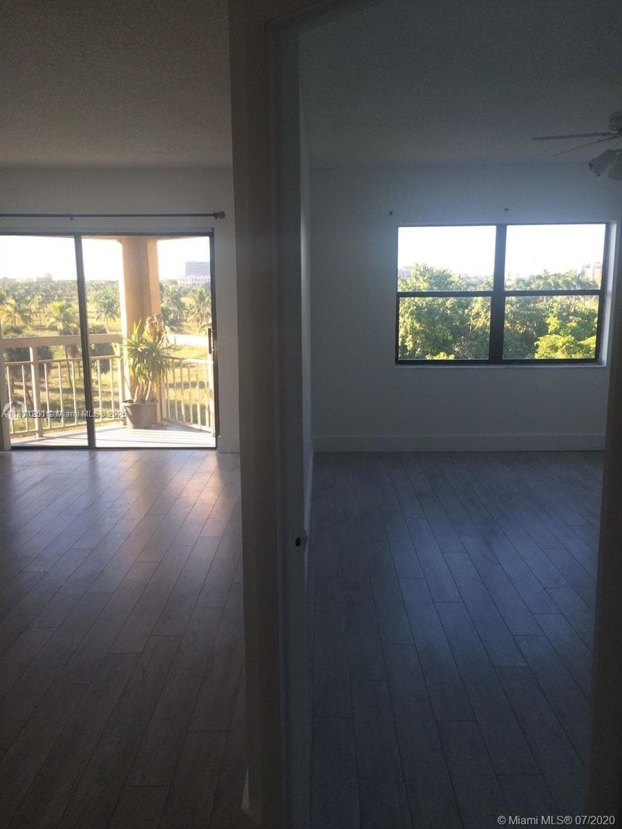 8290 Lake Dr # 527, Doral FL 33166 — 4