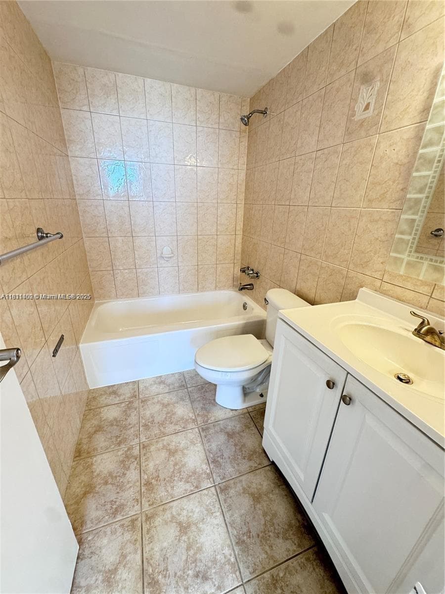 3660 NE 166th St # 603, North Miami Beach FL 33160 — 9