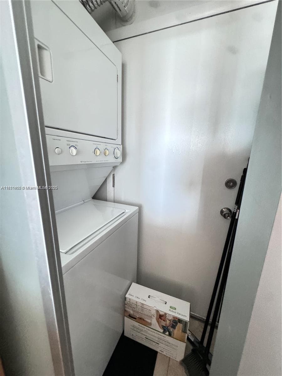 3660 NE 166th St # 603, North Miami Beach FL 33160 — 14