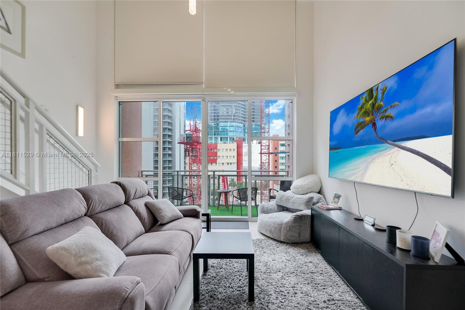 244 Biscayne Blvd # 644, Miami FL 33132 — 1