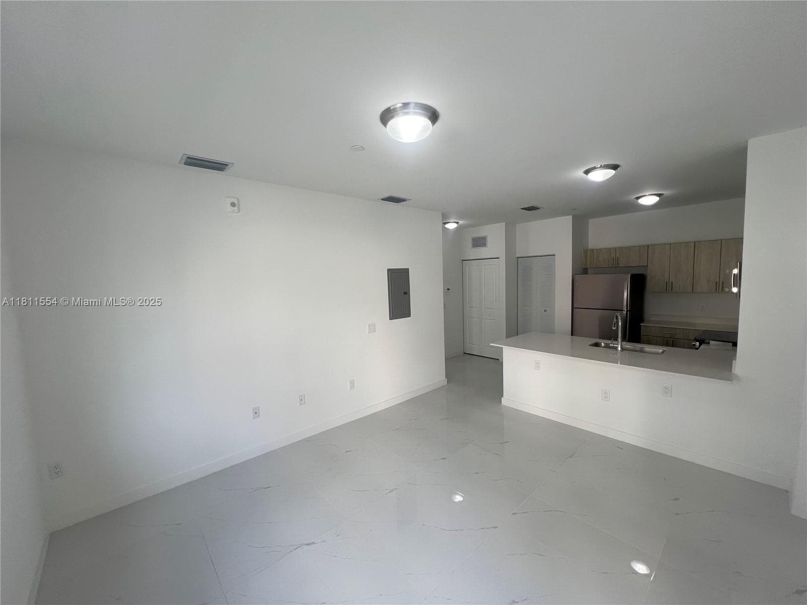 1010 SW 69th Ave # 212, Miami FL 33144 — 16