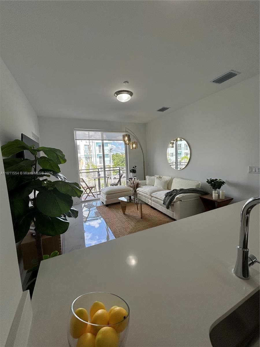 1010 SW 69th Ave # 212, Miami FL 33144 — 7