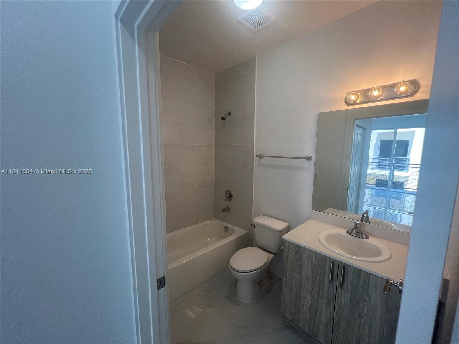 1010 SW 69th Ave # 212, Miami FL 33144 — 28