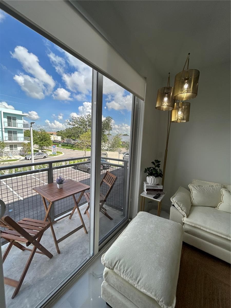 1010 SW 69th Ave # 212, Miami FL 33144 — 9