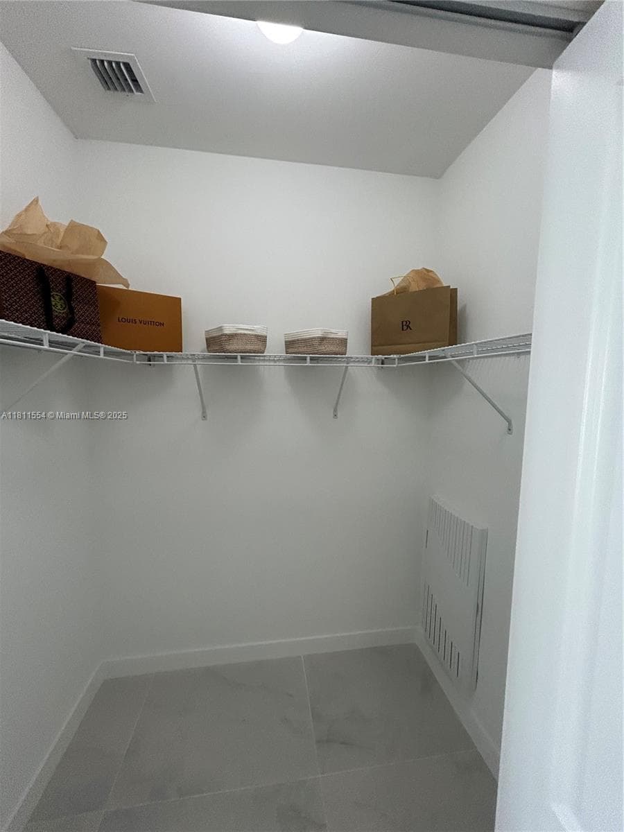 1010 SW 69th Ave # 212, Miami FL 33144 — 11