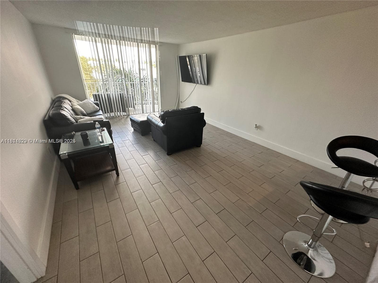 486 NW 165th St Rd # 303, Miami FL 33169 — 5