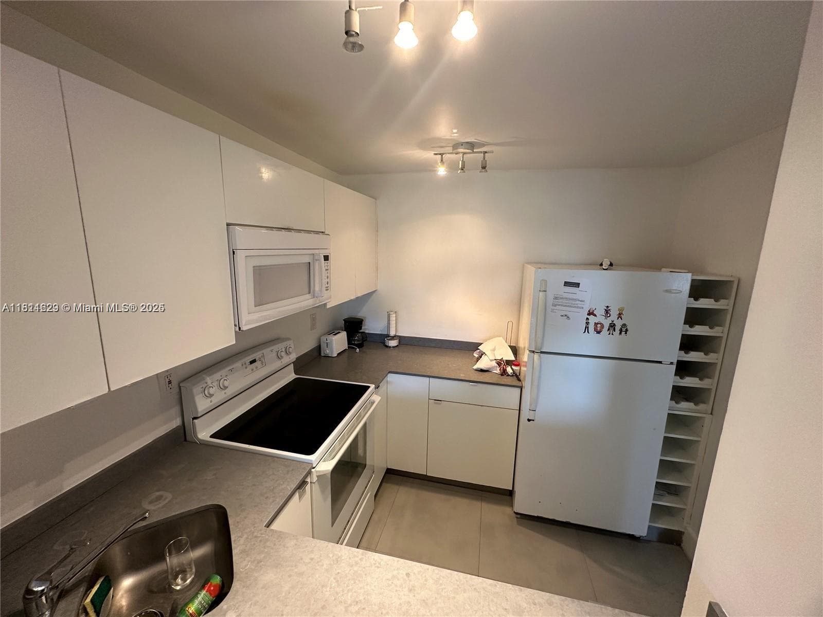 486 NW 165th St Rd # 303, Miami FL 33169 — 10