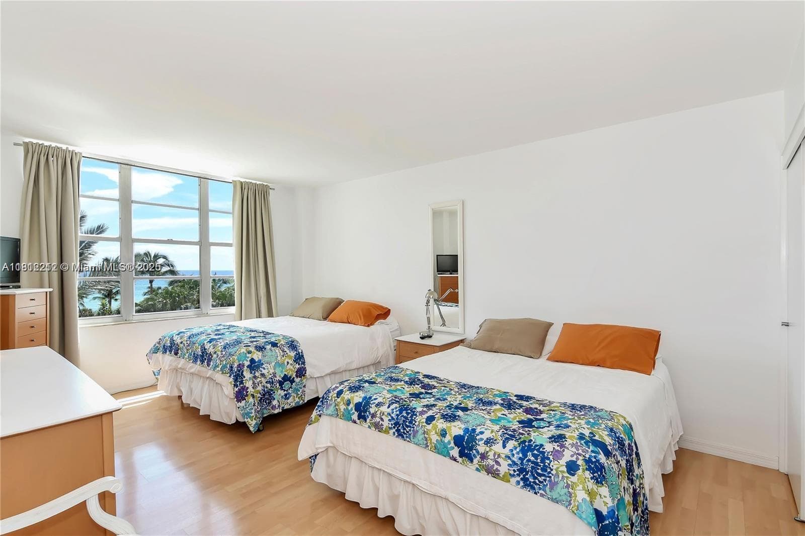 5151 Collins Ave # 619, Miami Beach FL 33140 — 16