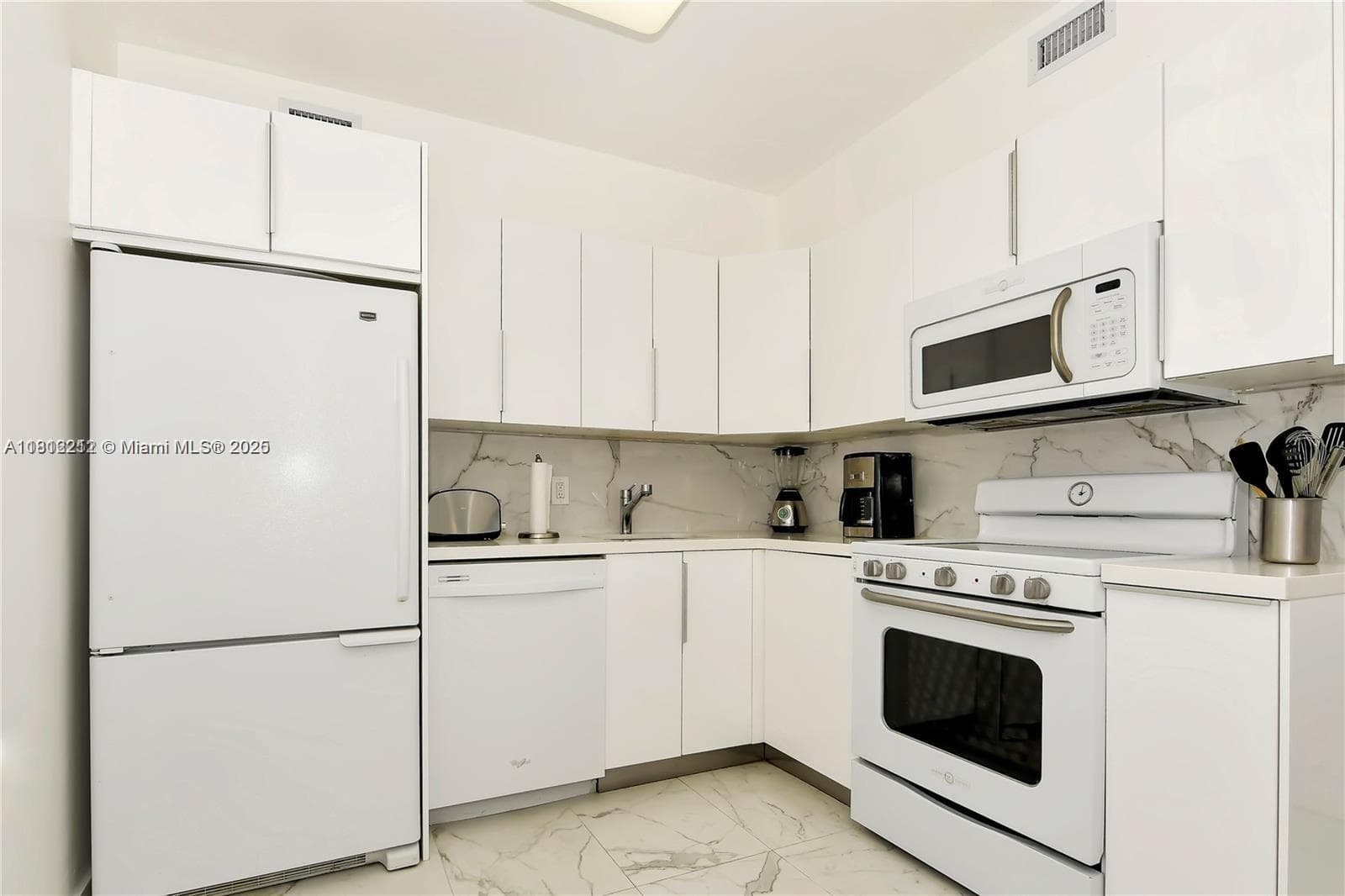 5151 Collins Ave # 619, Miami Beach FL 33140 — 10