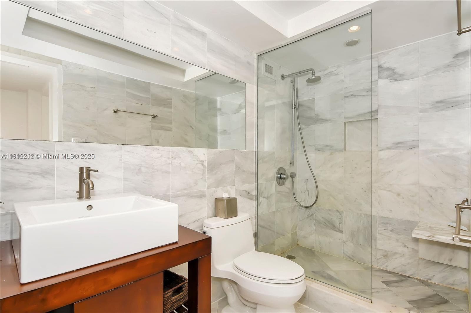 5151 Collins Ave # 619, Miami Beach FL 33140 — 14