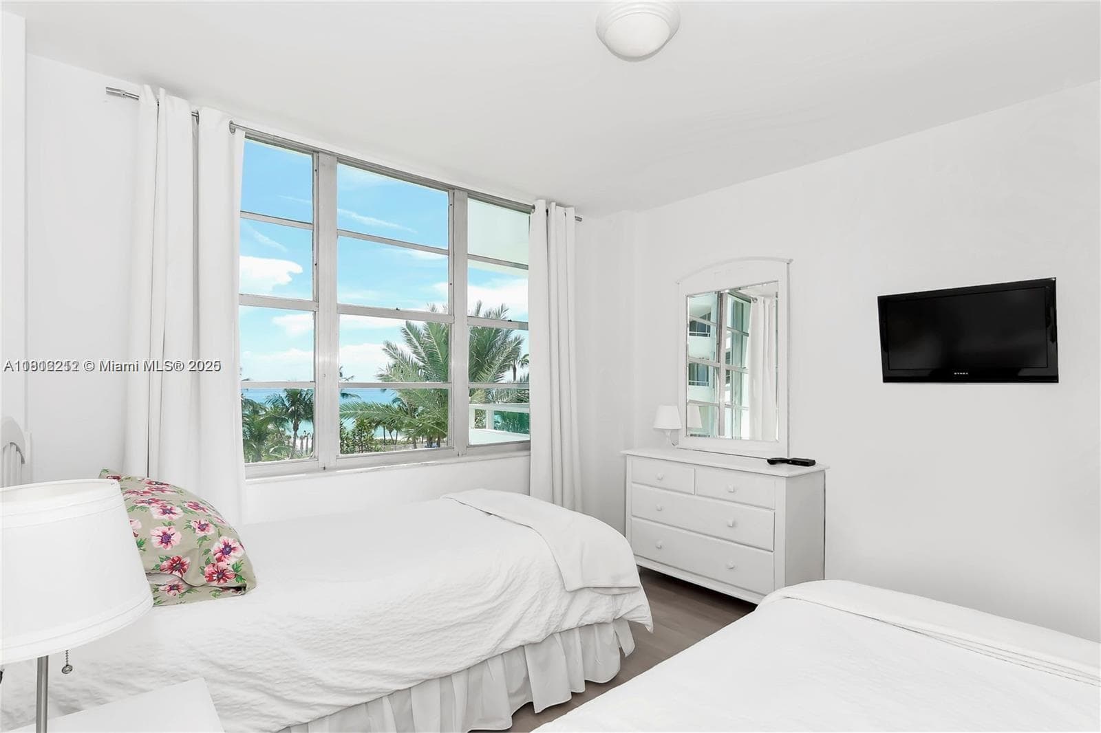 5151 Collins Ave # 619, Miami Beach FL 33140 — 11