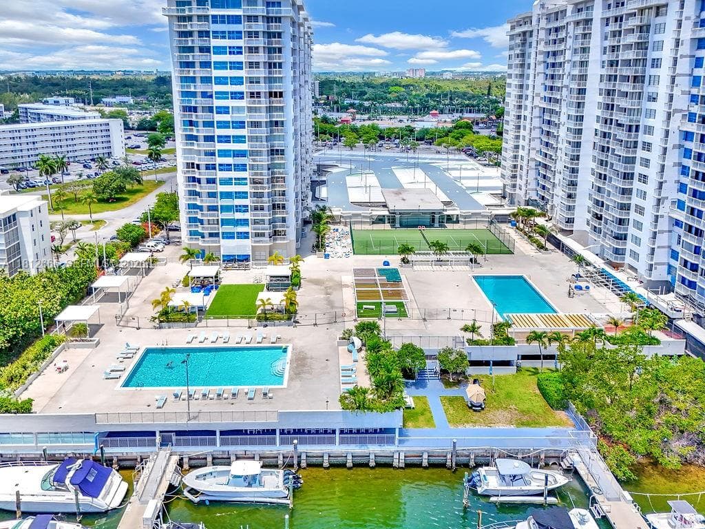 18041 Biscayne Blvd # 1201, Aventura FL 33160 — 23