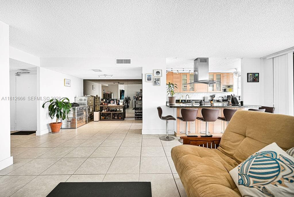 18041 Biscayne Blvd # 1201, Aventura FL 33160 — 6