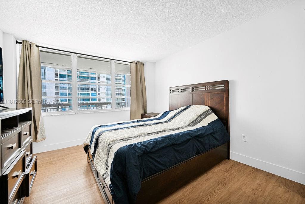 18041 Biscayne Blvd # 1201, Aventura FL 33160 — 12