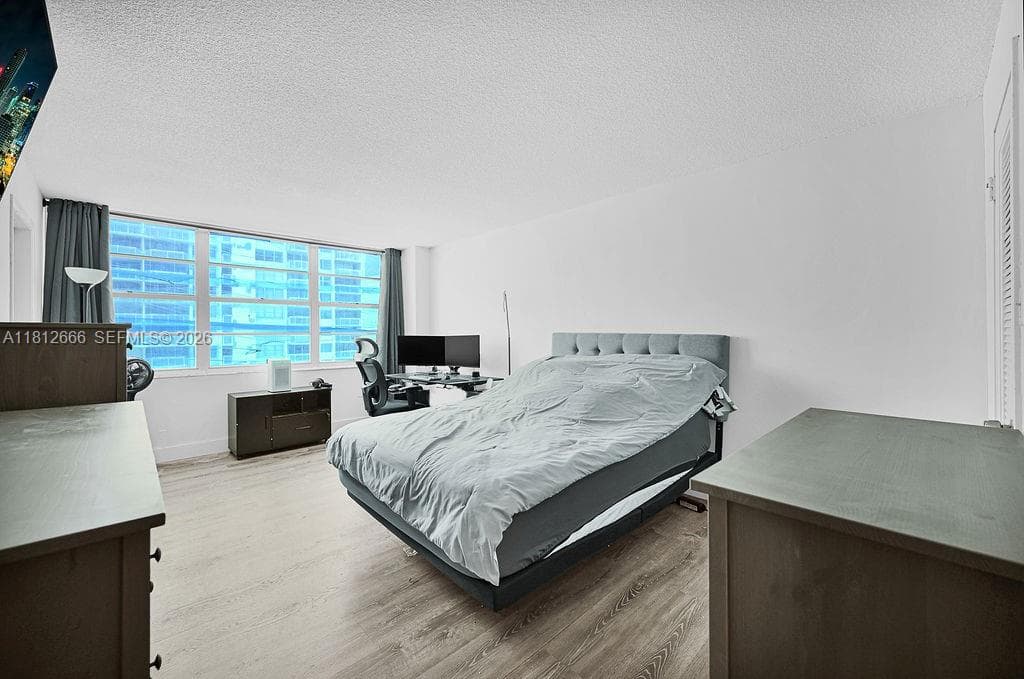 18041 Biscayne Blvd # 1201, Aventura FL 33160 — 7