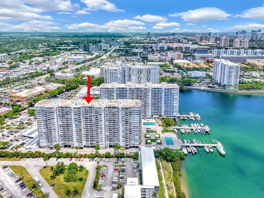18041 Biscayne Blvd # 1201, Aventura FL 33160 — 24