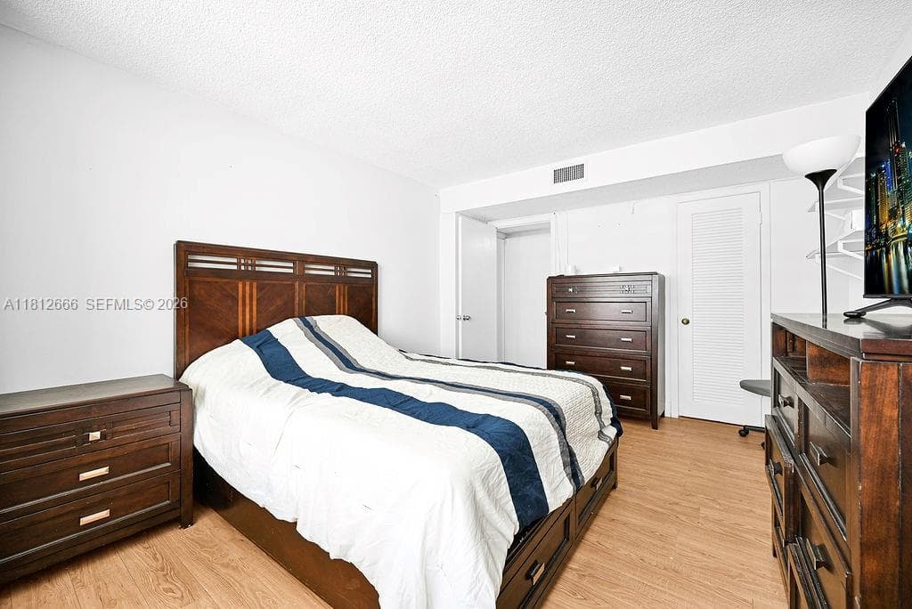 18041 Biscayne Blvd # 1201, Aventura FL 33160 — 11