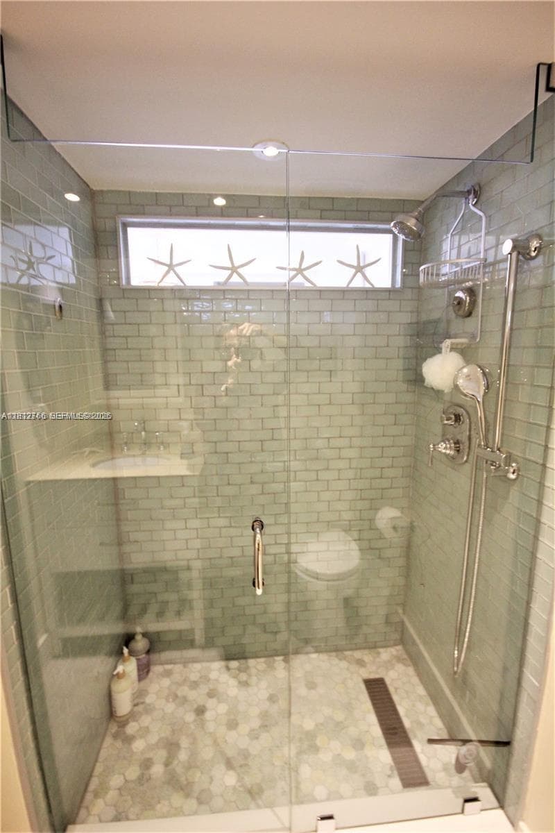 5161 Collins Ave # 315, Miami Beach FL 33140 — 18