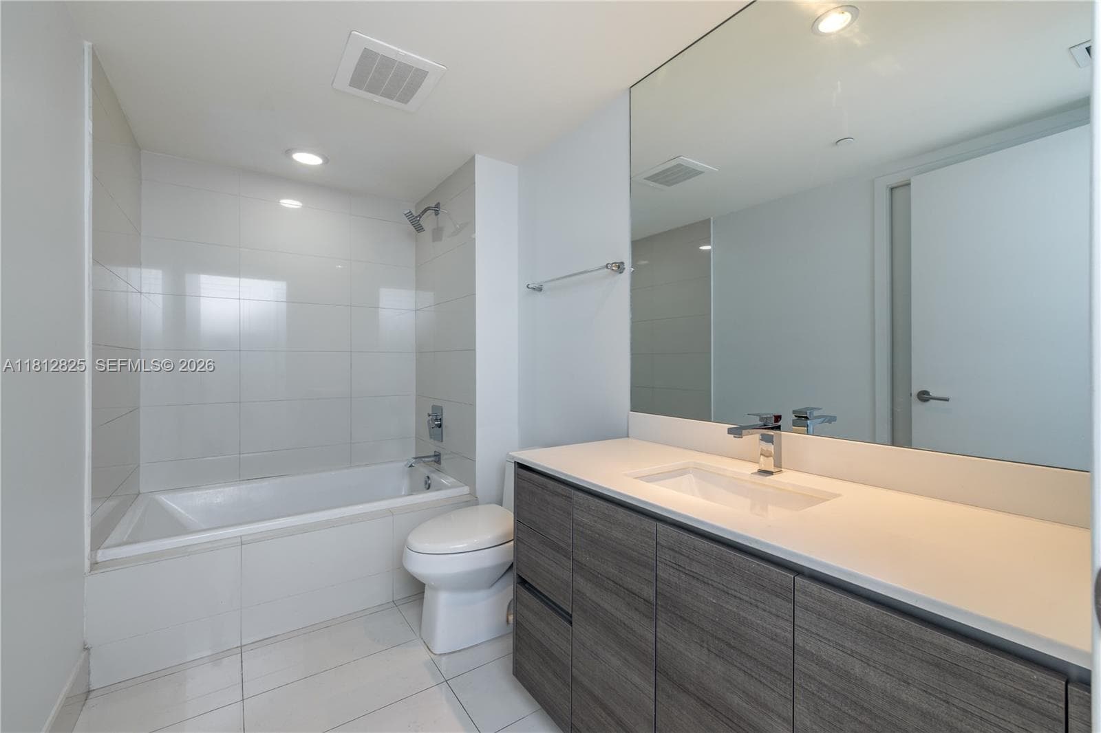 1100 S Miami Ave # 1704, Miami FL 33130 — 19