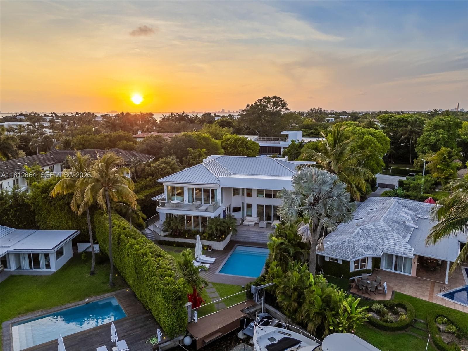 420 Island Dr, Key Biscayne FL 33149 — 82