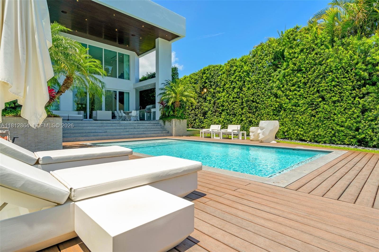 420 Island Dr, Key Biscayne FL 33149 — 55