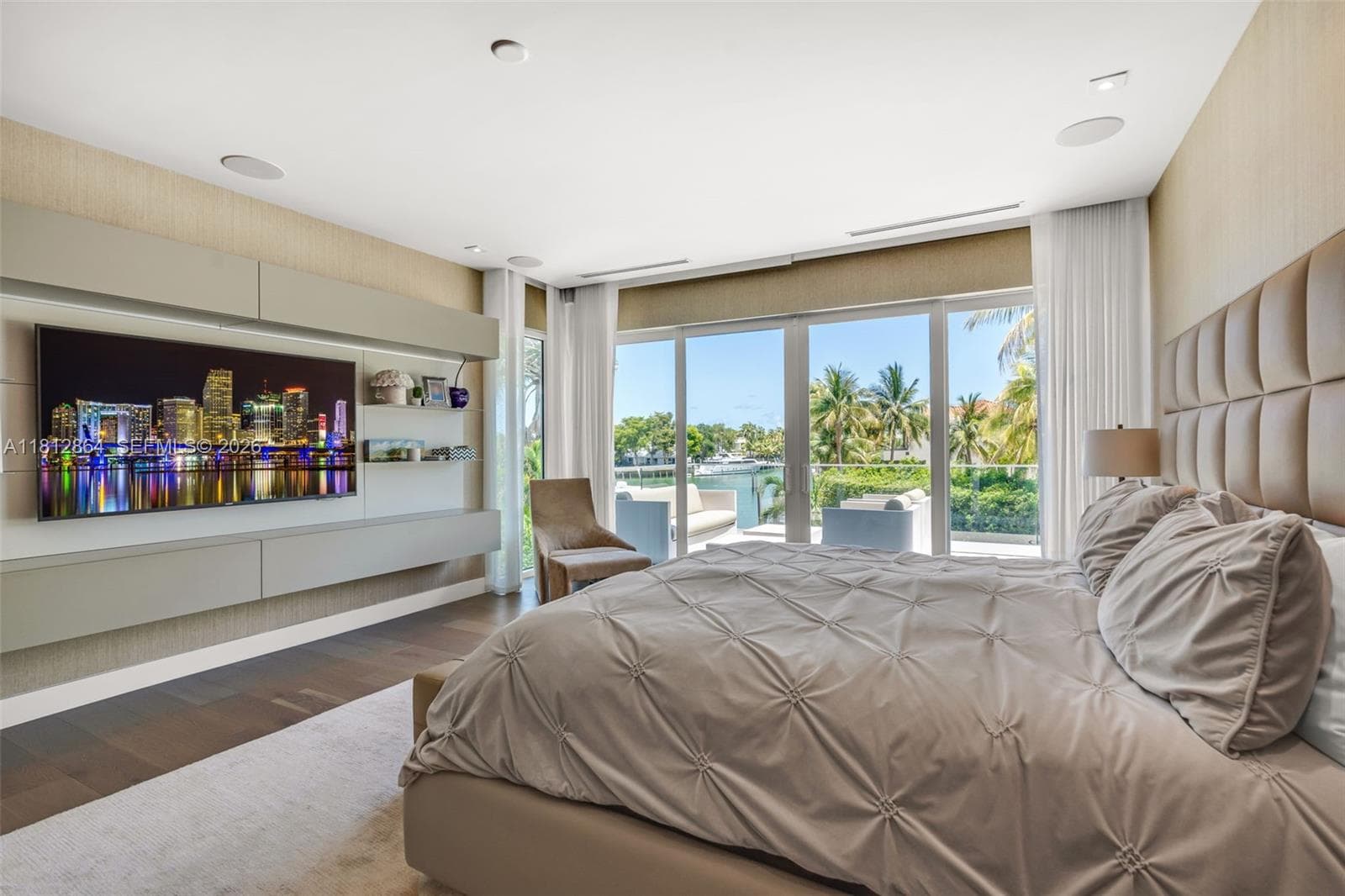 420 Island Dr, Key Biscayne FL 33149 — 35