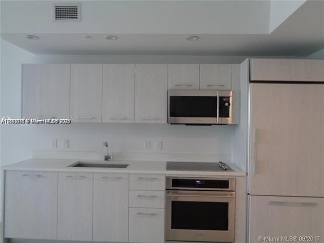 45 SW 9th St # 2709, Miami FL 33130 — 6