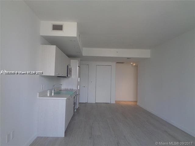 45 SW 9th St # 2709, Miami FL 33130 — 7