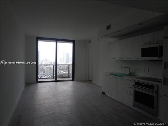 45 SW 9th St # 2709, Miami FL 33130 — 9