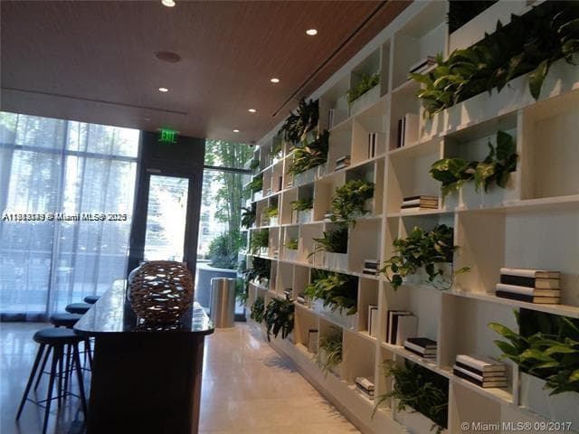 45 SW 9th St # 2709, Miami FL 33130 — 21