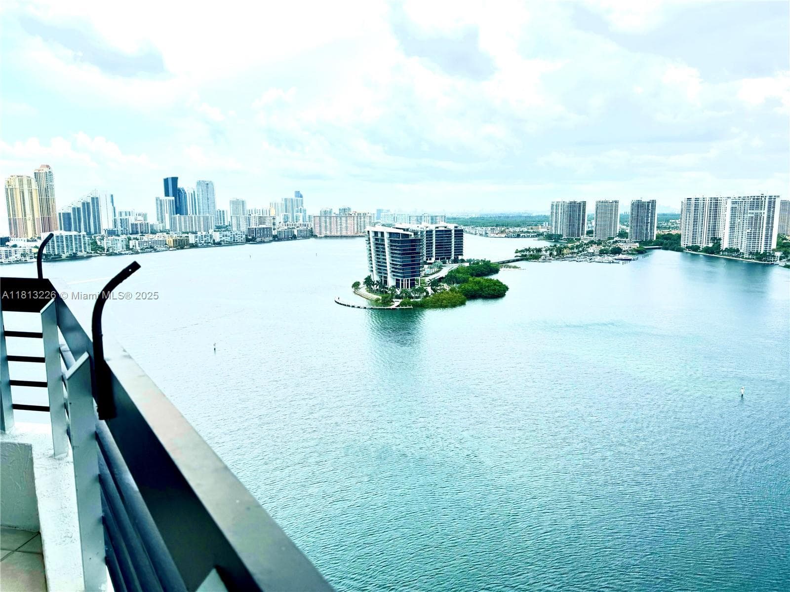 3530 Mystic Pointe Dr # 3001, Aventura FL 33180 — 2