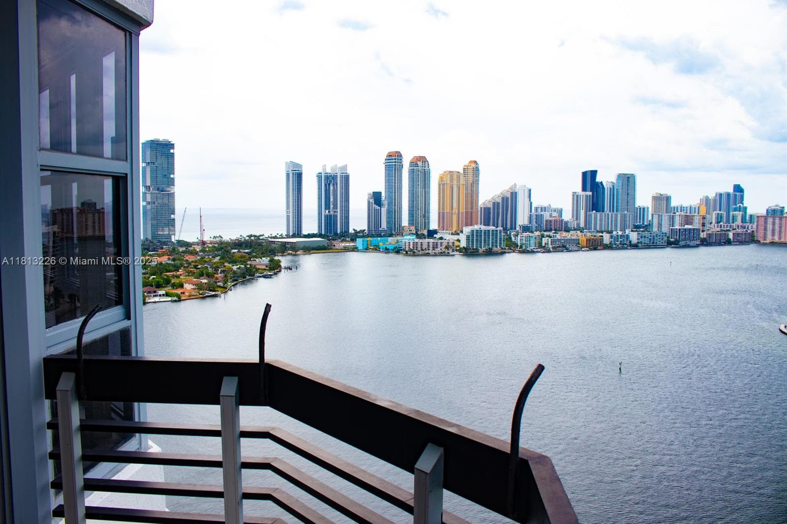 3530 Mystic Pointe Dr # 3001, Aventura FL 33180 — 18