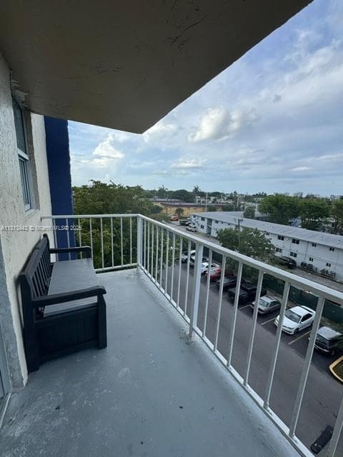 4550 NW 9th St # 520E, Miami FL 33126 — 18