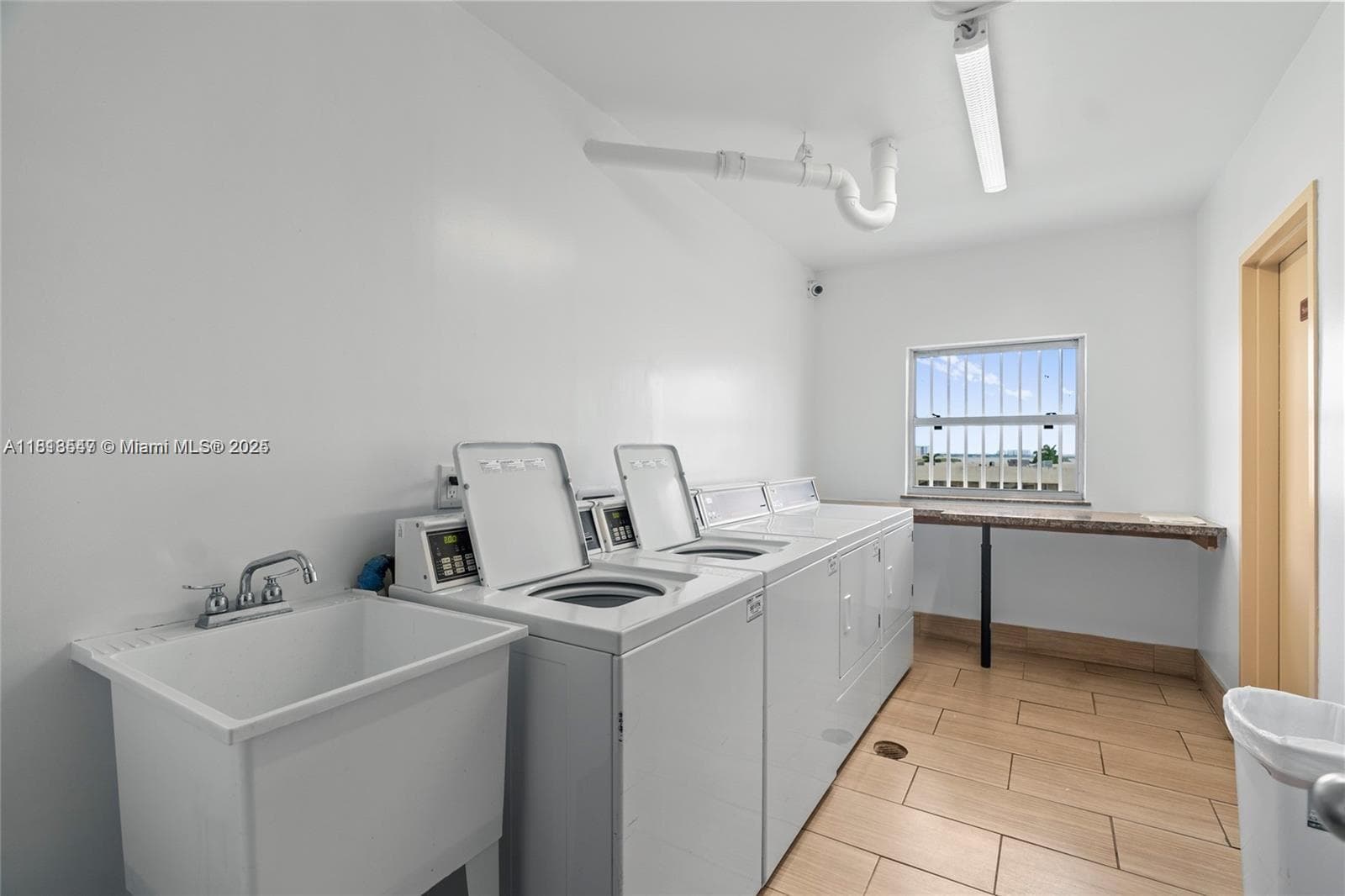 1455 N Treasure Dr # 3R, North Bay Village FL 33141 — 5