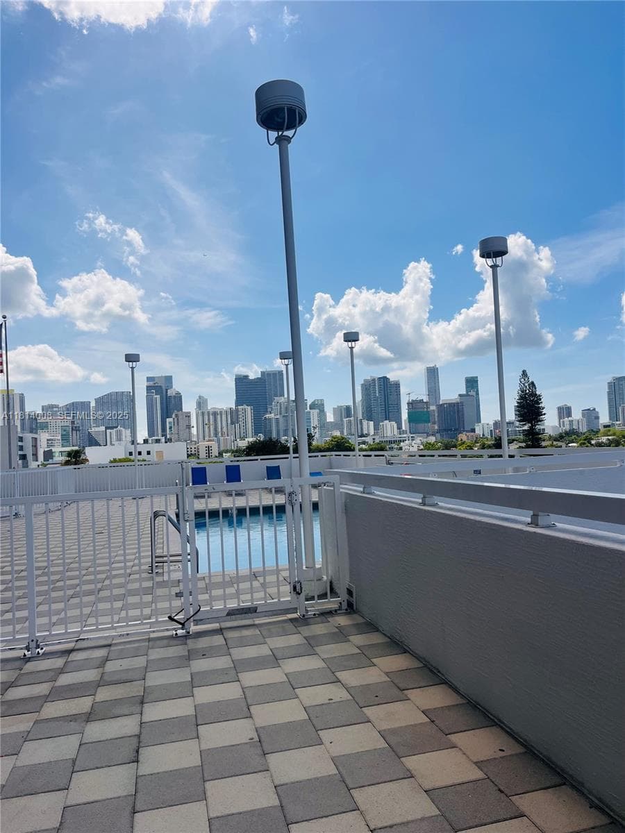 900 SW 8th St # 806, Miami FL 33130 — 14