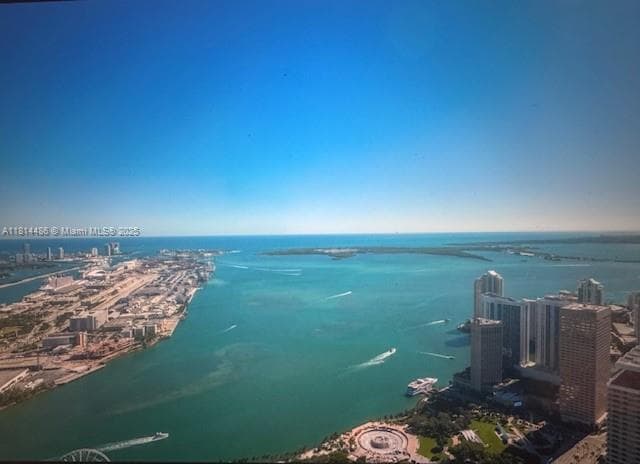 300 N Biscayne Blvd. # 8502, Miami FL 33132 — 16