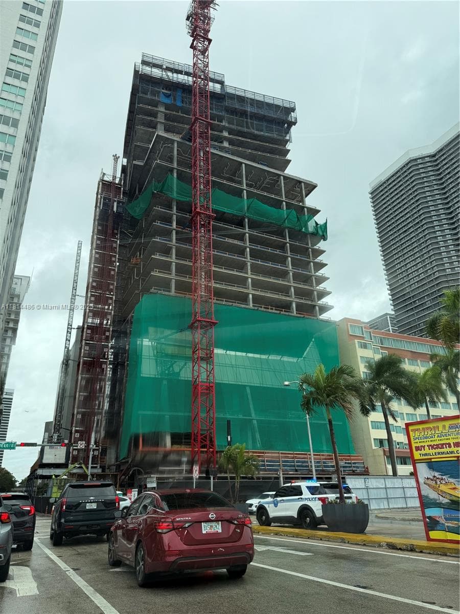 300 N Biscayne Blvd. # 8502, Miami FL 33132 — 20